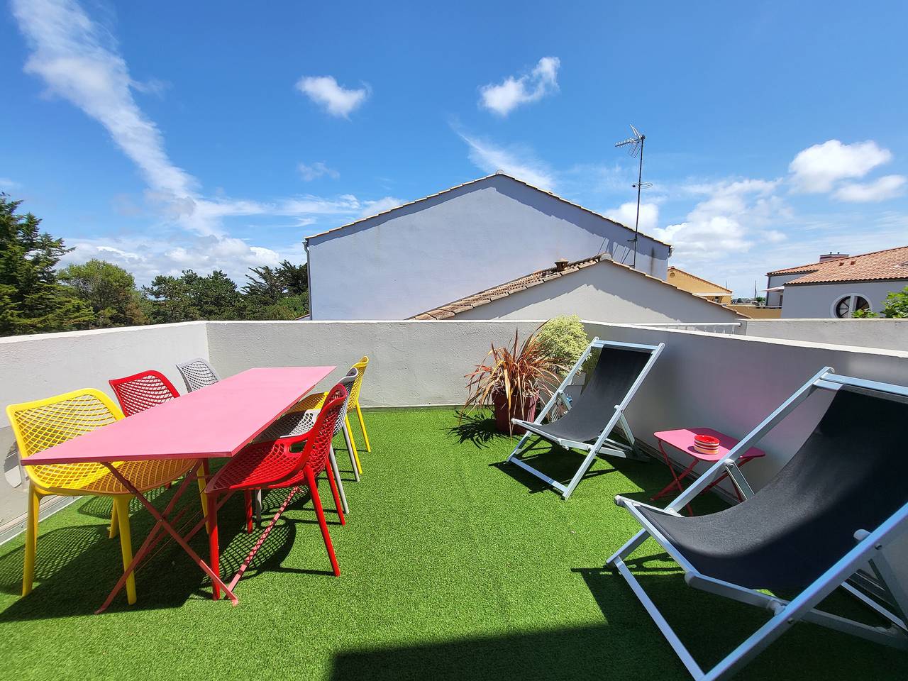 Ganze Wohnung, Renoviertes Studio am Hafen mit Terrasse und Privatparkplatz, Haustiere erlaubt in Les Sables-d'Olonne, Loire-Tal