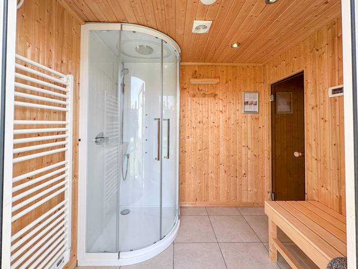 Ferienhaus für 6 Personen, mit Whirlpool und Terrasse sowie Garten und Sauna in Colijnsplaat - 4
