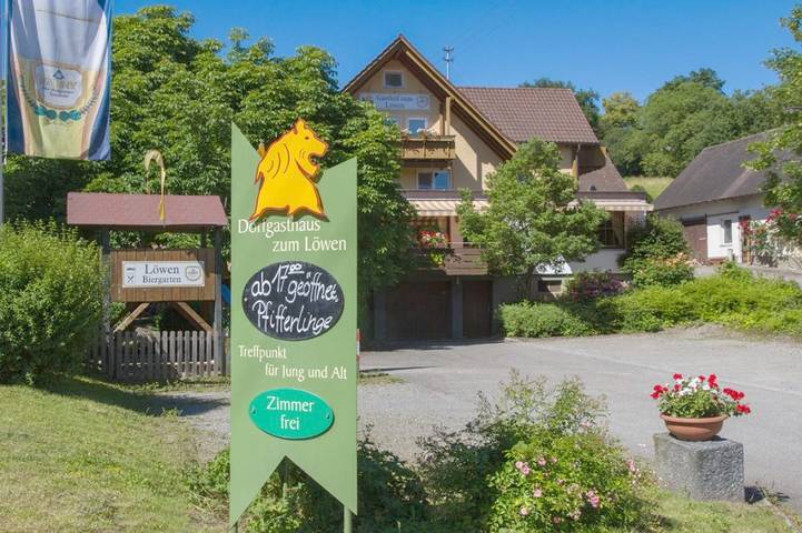 Dorfgasthaus zum Löwen - Ferienwohnung, 60qm, 1 Wohnzimmer, 1 Schlafzimmer, max. 3 Personen in Frickingen, Region Bodensee-Oberschwaben