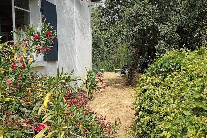 Dom dla 6 osób, z ogród, zwierzęta dozwolone w Saint-Hilaire-la-Palud