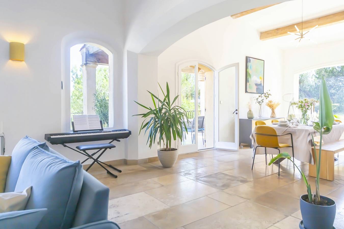 Provençal bastide with views of Sainte-Victoire in Le Tholonet, Aix-en-Provence region