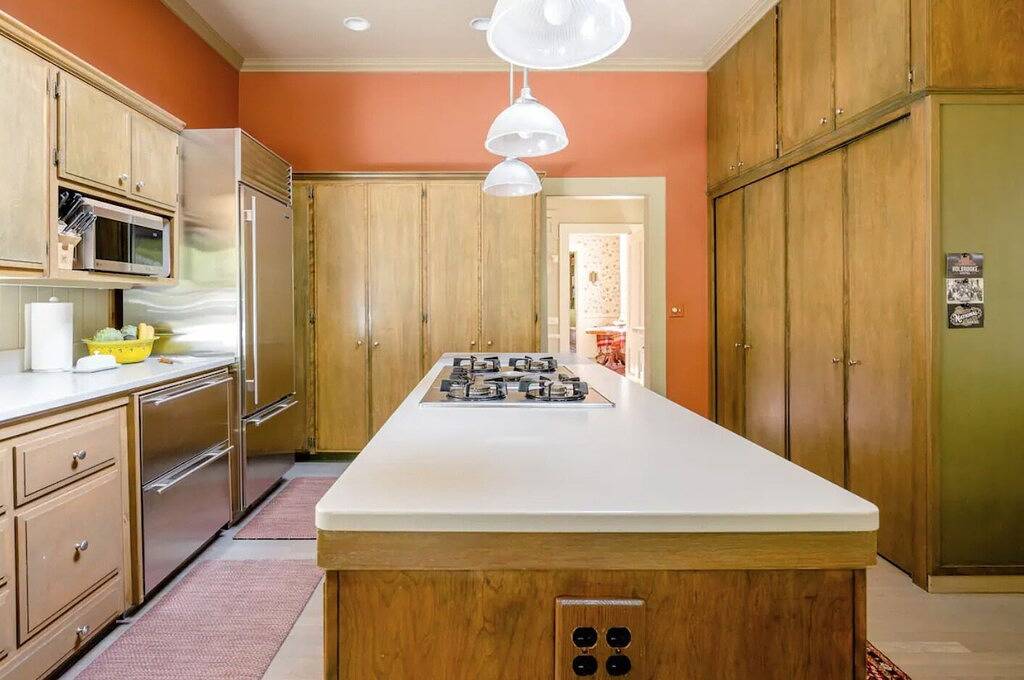 Elegant Victorian Walking Distance to Downtown Grass Valley in Grass Valley, Nevada County