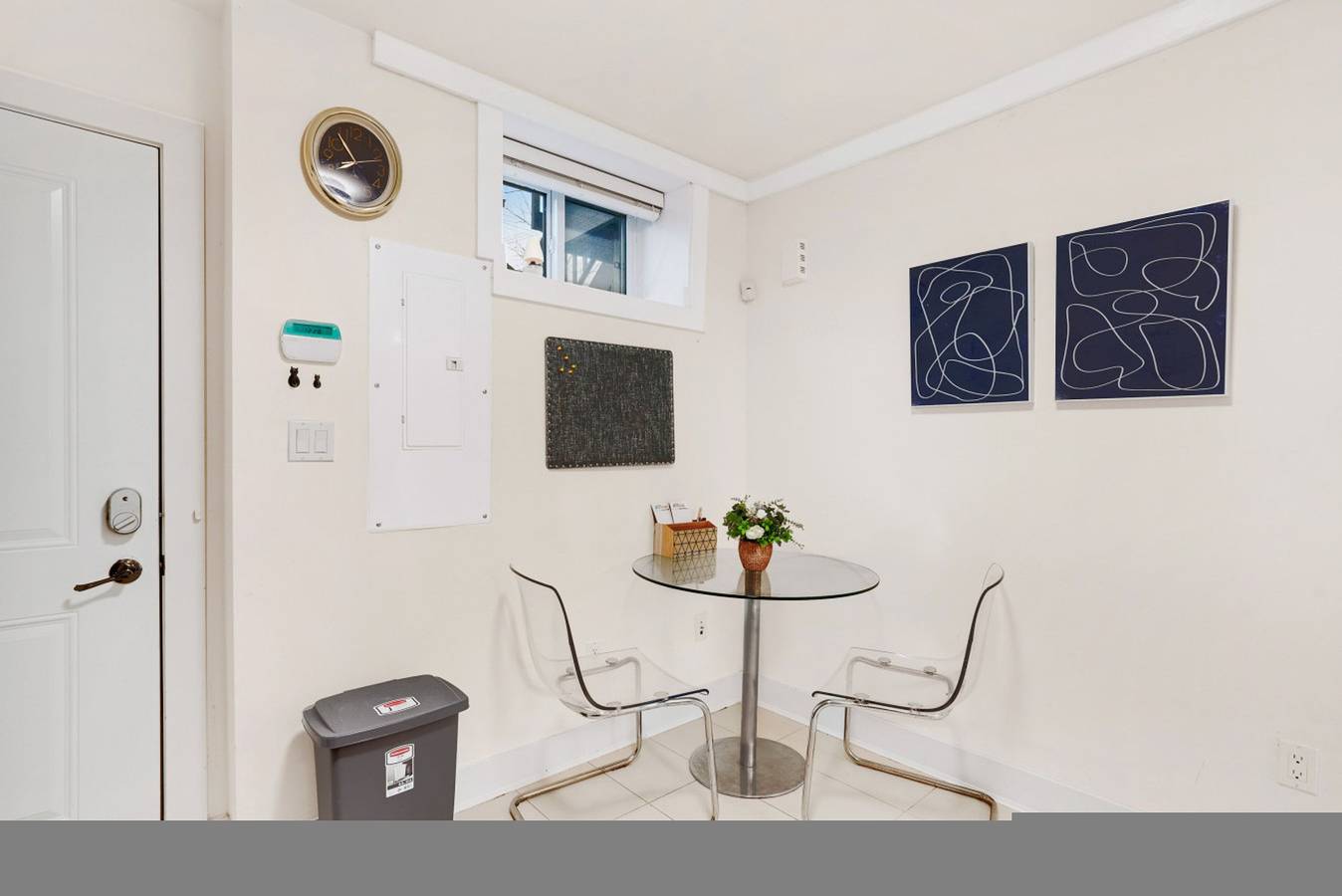 Cozy 1Br Suite in South Van | Mins to Vyr! in Vancouver, Columbia Britannica