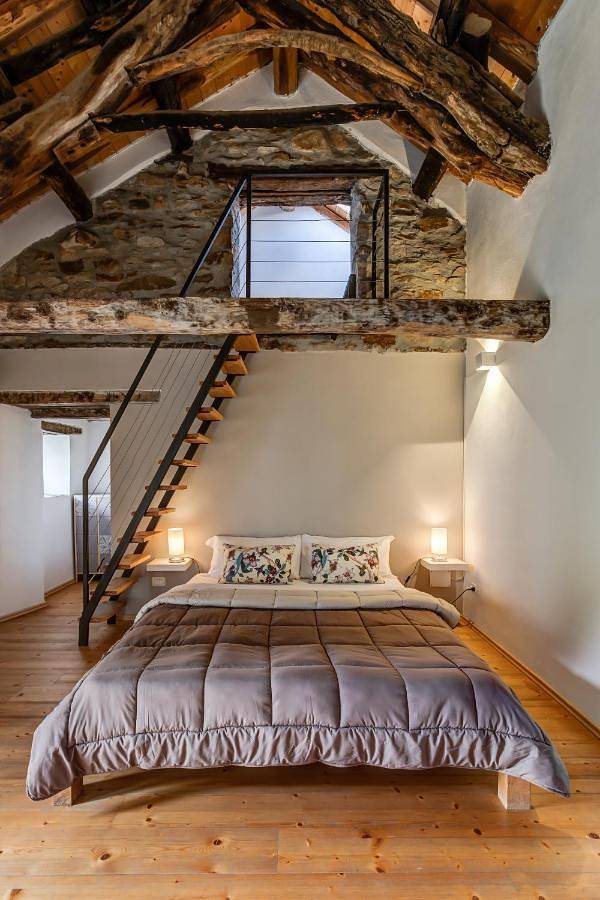 Casa vacanza per 5 persone, con Balcone e Terrazza nonché Giardino e Piscina a Cortemilia