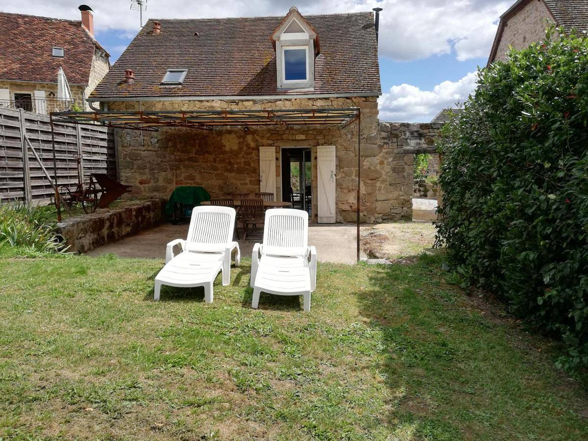 Gite climatisé au calme à la campagne in Branceilles, Région de Brive-la-Gaillarde