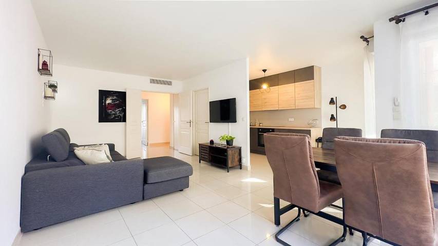 Gîte pour 2 personnes, avec balcon dans Plage Carras Nice - 2