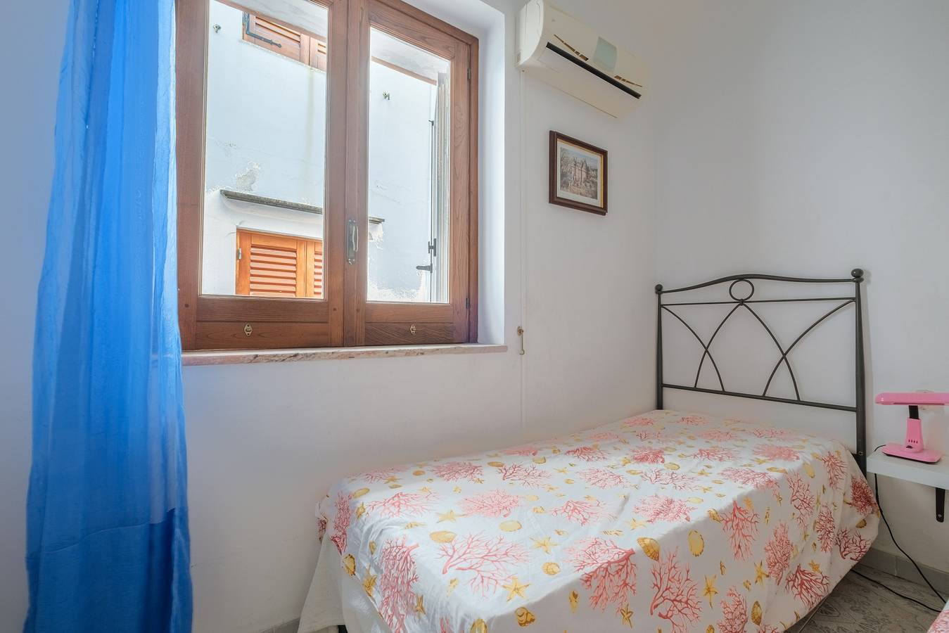 Entire apartment, Holiday Apartment "Case Vacanza Armando Bilo Panarea" with Shared Terrace & Wi-Fi in Lipari