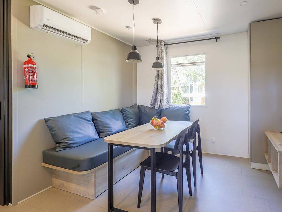 Camping El Garrofer - Mobilhome 5 personas - Premium | 3 Dormitorios | 5 Plazas | Salón Terraza | 1 Baño | Aire Acondicionado in San Pedro de Ribas, Garraf