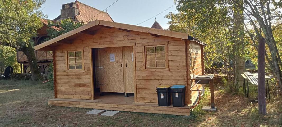 Location de vacances pour 2 personnes, avec jardin ainsi que vue et piscine à Grèzes (Lot) - 2