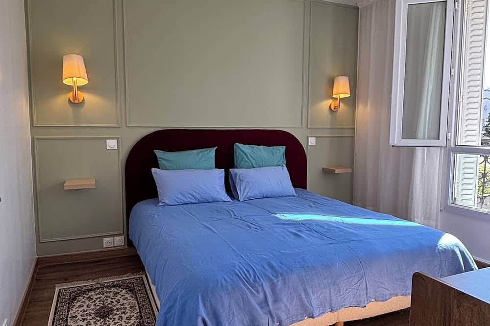 Appartement entier, Appartement 3 pièces spacieux pour 5 personnes, proche de Paris et ses alentours in Asnières-sur-Seine, Hauts-de-Seine
