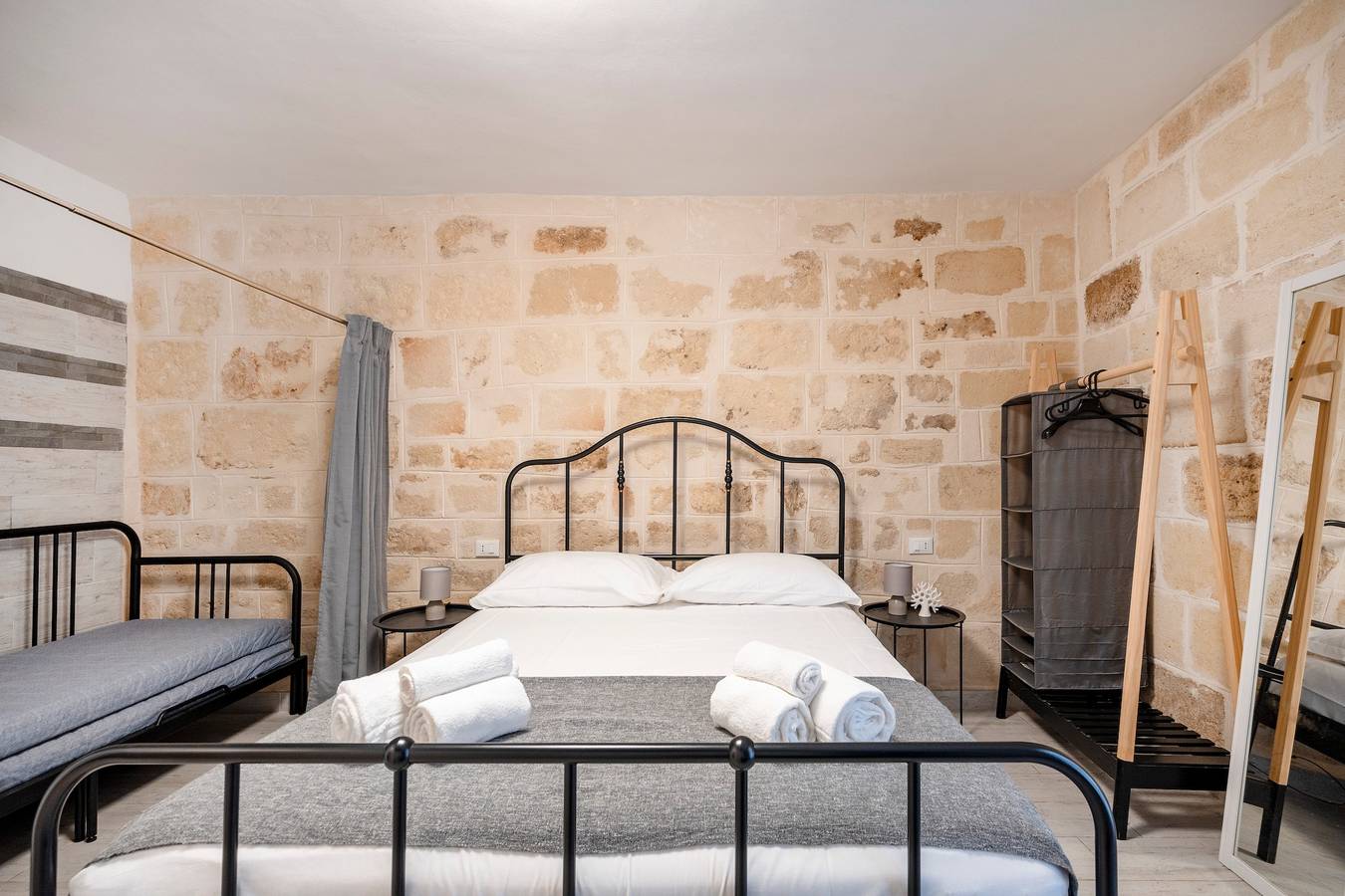 Ganzes Studio, Studio 'Carolina 3' mit gemeinsamer Terrasse, Wi-Fi und Klimaanlage in Monopoli, Bari Provinz