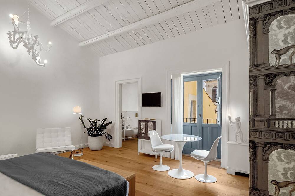 Palmeri Rooms: elegant suites within walking distance of Noto Cathedral in Noto (Sicilia), Municipio de Noto