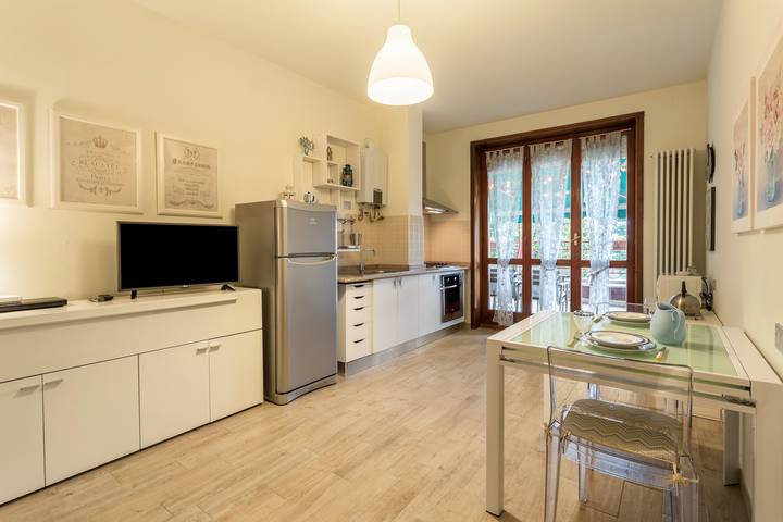 Appartamento intero, Bellissimo appartamento di due camere da letto ad alta efficienza energetica con grande terrazza in Brunate, Lago di Como