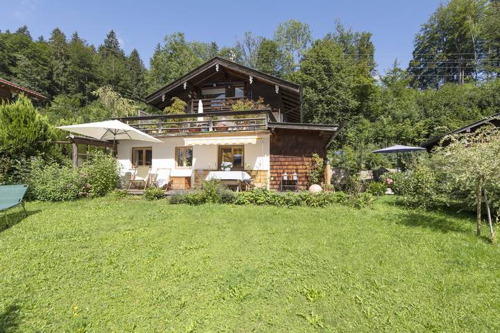 Ganze Wohnung, Gemütliche Ferienwohnung "Marmorbruchweg" mit Garten, Terrasse & WLAN in Kreuth, Bayerische Alpen