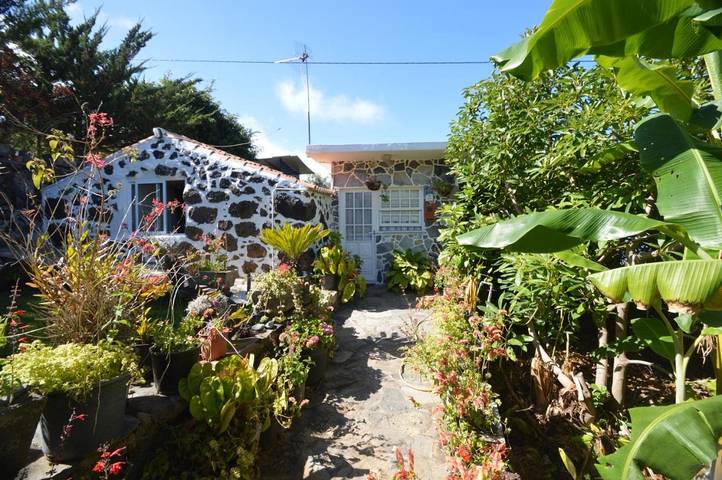 Finca für 2 Personen, mit Terrasse und Garten in Tijarafe
