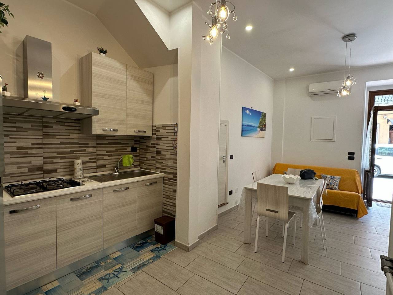 Entire apartment, Das Delphin-Apartment in Giardini-Naxos, Messina Province
