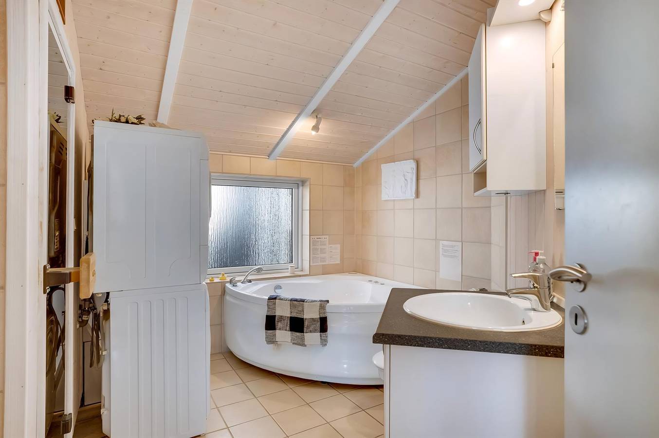 Pet friendly home in Væggerløse with sauna in Marielyst, Swedish Baltic Sea