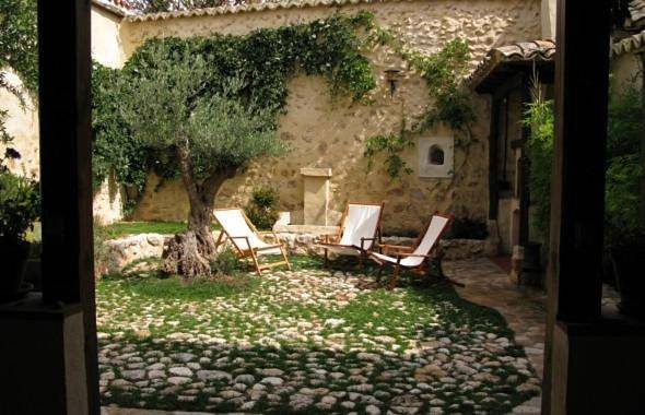 Casa rural para 19 personas, con balcón además de vistas y jardín, Se admiten mascotas en Provincia de Guadalajara - 2