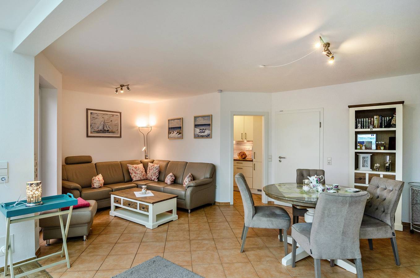 Appartement entier, Appartement 'Ferienhaus Finnja' avec terrasse privée, jardin privé et Wi-Fi in Norddeich, Norden et ses environs