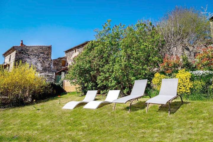 Location de vacances pour 7 personnes, avec jardin, animaux acceptés à Champeix - 2