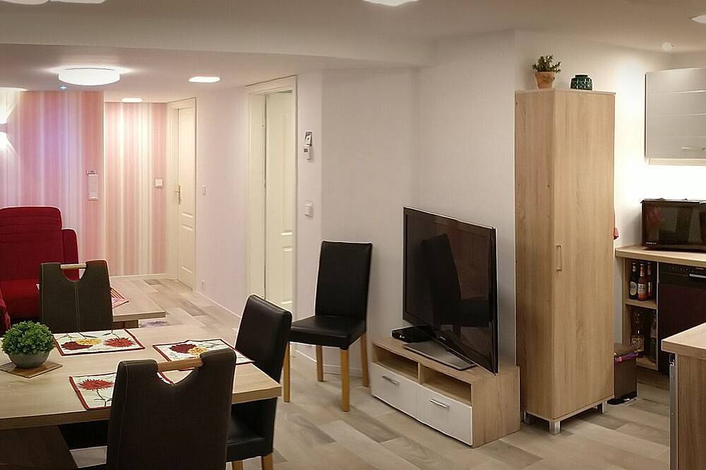 Ganze Wohnung, Ferienwohnung an der Stadtgrenze von Berlin in Dahlwitz-Hoppegarten, Hoppegarten