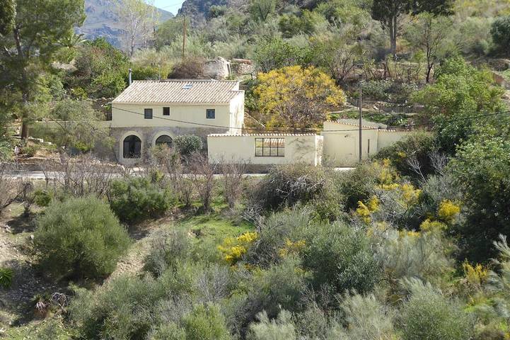 Villa für 6 Personen, mit Terrasse und Garten