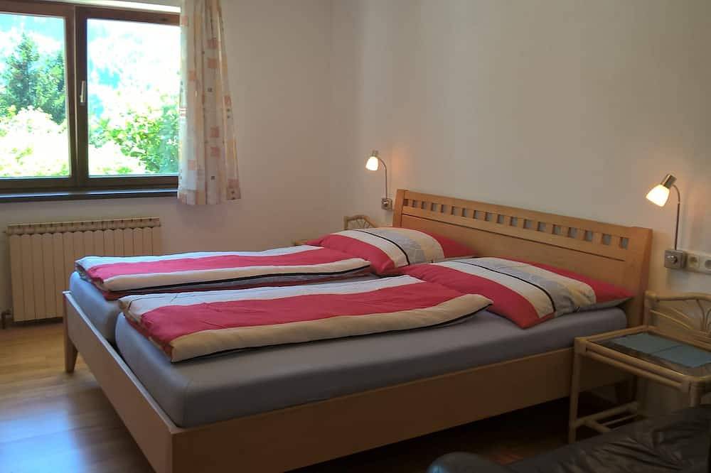 Ganze Wohnung, Apartment für 4-5 Personen - Ferienwohnungen Haus Bianca und Sterngut in Salzkammergut-Berge, Unterach am Attersee