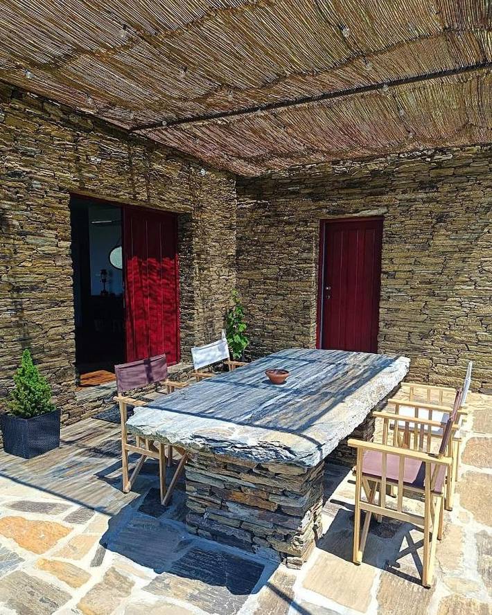 Location de vacances pour 8 personnes, avec vue ainsi que piscine et jardin, animaux acceptés dans Tabuaço - 3