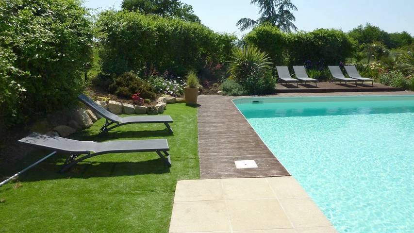 Chambre d’hôte pour 2 personnes, avec Terrasse et Jardin ainsi que Piscine et Vue à Mouilleron-en-Pareds