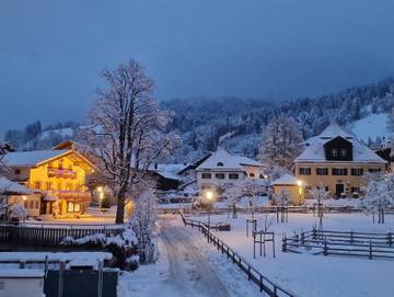 Ferienwohnung für 3 Personen, mit Balkon und Ausblick sowie Seeblick am Schliersee