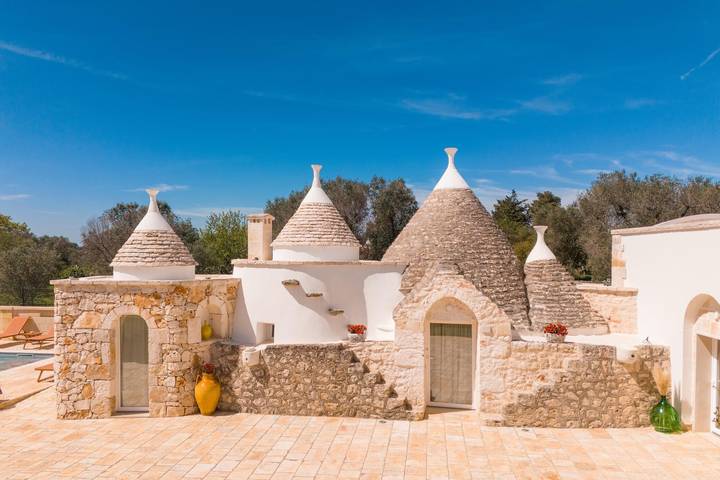Casa Vacanze 'Trullo Amami Con Piscina Privata' con Piscina Privata, Wi-Fi e Aria Condizionata in San Michele Salentino, Salento