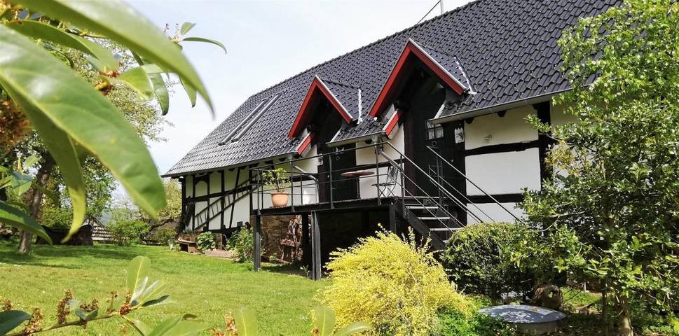 Vakantiewoning voor 2 personen, with uitzicht and tuin as well as sauna, kindvriendelijk in het Ahrtal