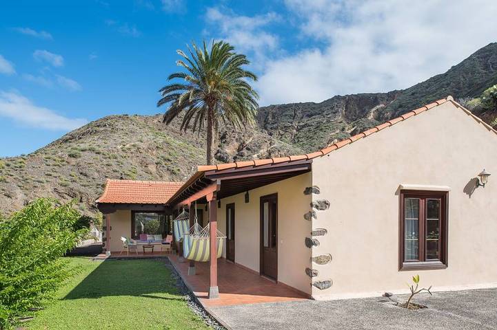 Chalet für 6 Personen, mit Garten und Terrasse - 1