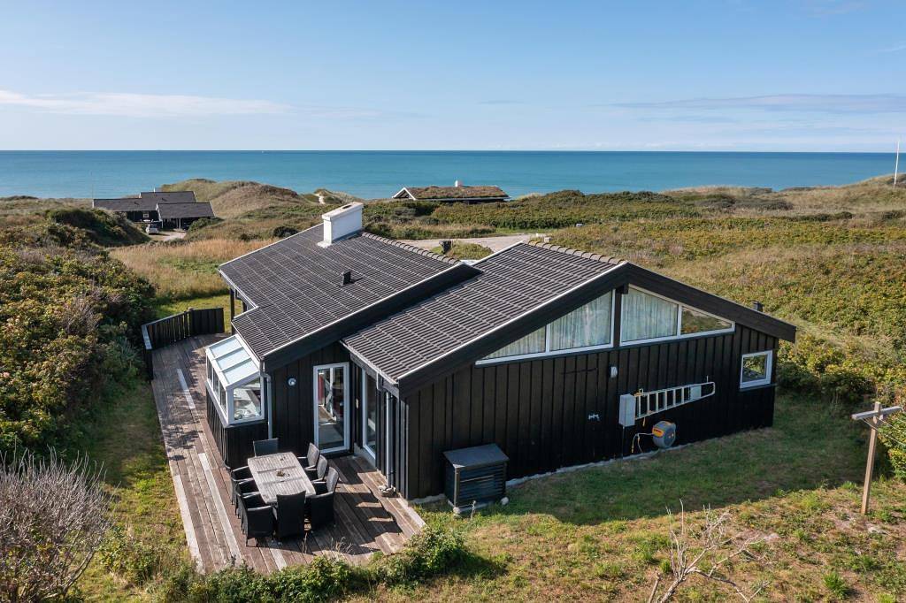 Attractive summer house in Tornby with beautiful sea view in Hirtshals, Tannisbucht