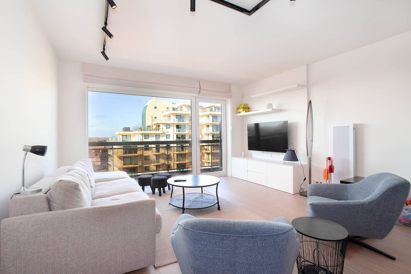 Geheel appartement, Immo Pinson Bv — 't Zand Ii A0802 Esplanade View in De Panne, Belgische Kust