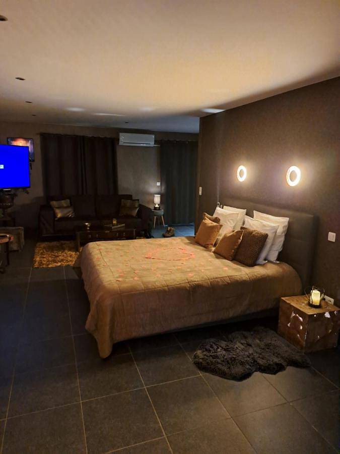 Chambre d’hôte pour 2 personnes, avec piscine et jacuzzi ainsi que jardin et sauna à Ciney - 2