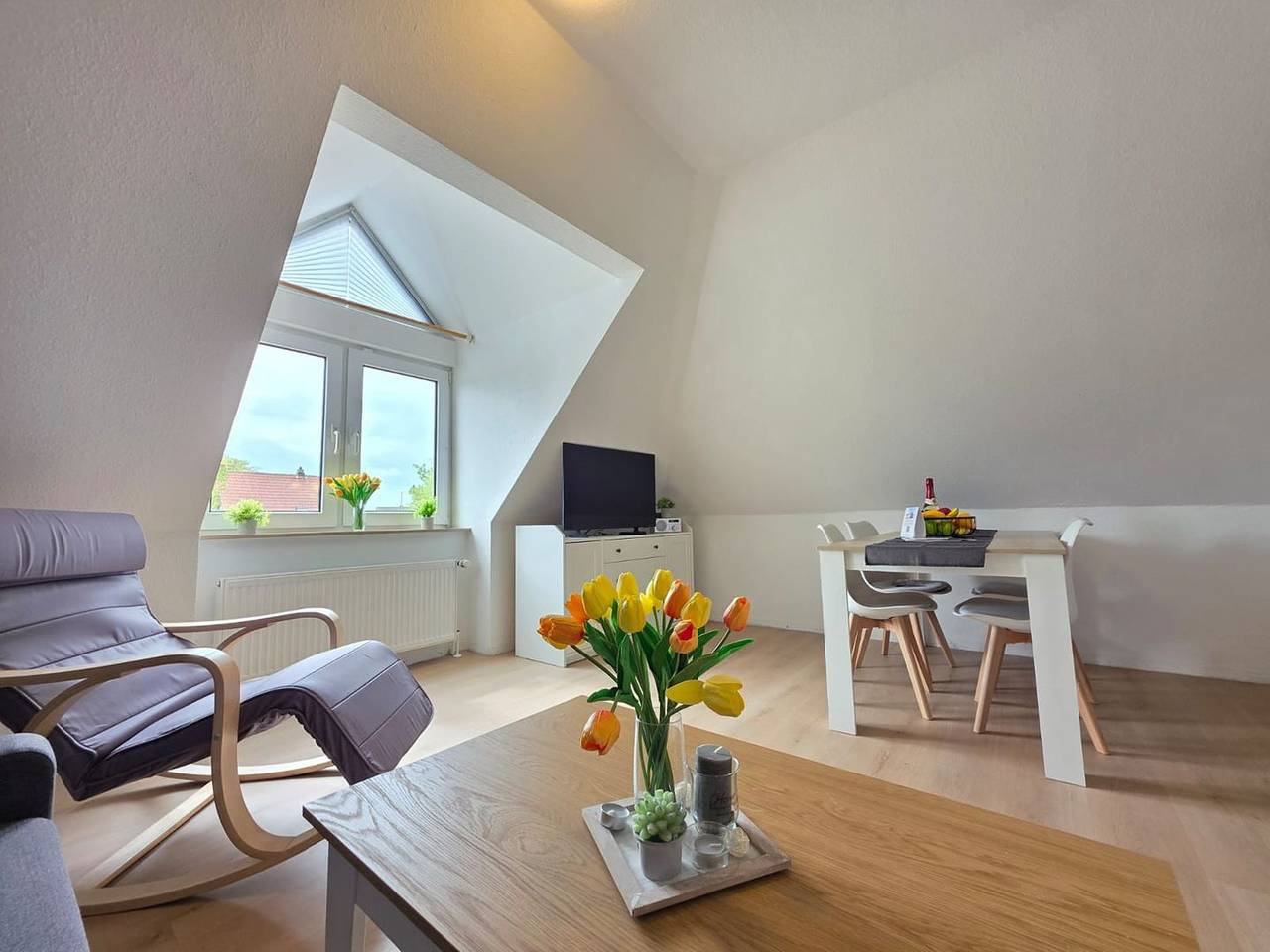 Ganze Wohnung, Ferienwohnung Achterdeck – Moderne Ferienwohnung für 2–4 Personen in Norden-Norddeich in Norden, Norden und Umgebung