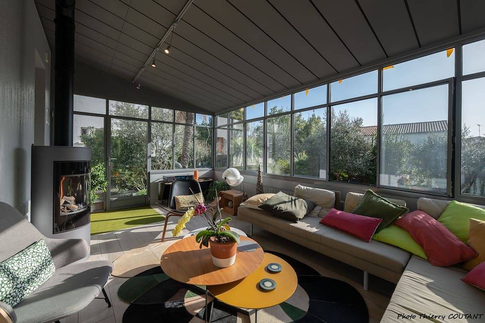 Villa Moderne, Jacuzzi (Uniquement de Mai à Août), Quartier Foncillon in Pontaillac, Royan
