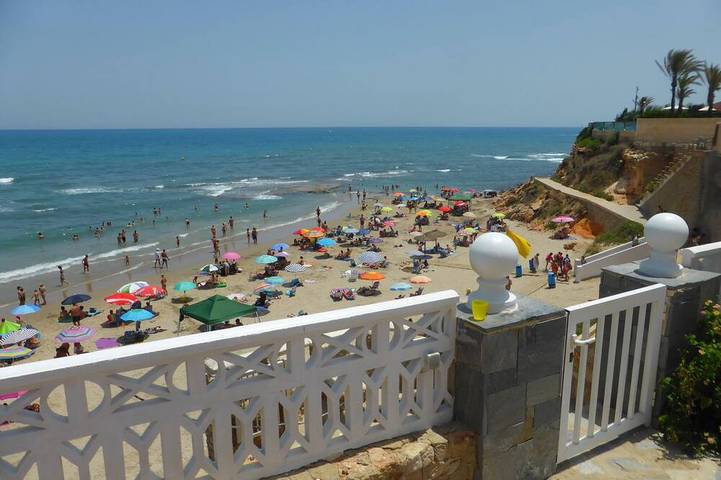 Holiday rental for 12 people, with garden in Cabo Roig