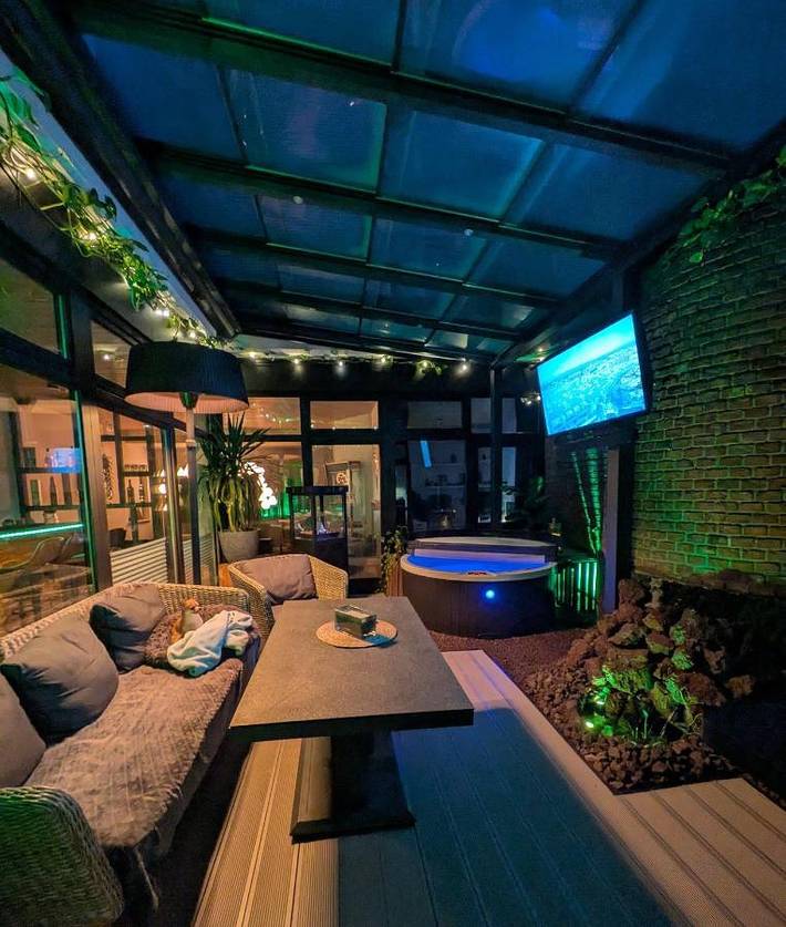 Apartamento de vacaciones para 3 personas, con terraza además de piscina y jacuzzi - 1