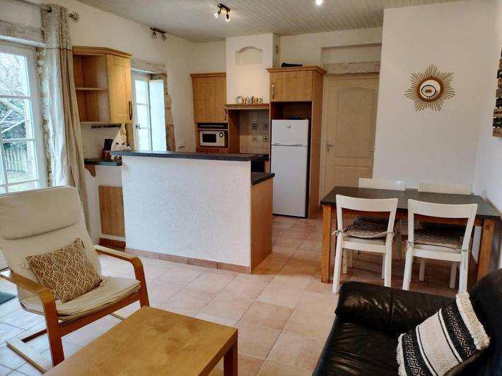 Location de vacances pour 4 personnes, avec vue ainsi que jardin et piscine à Conne-de-Labarde - 2