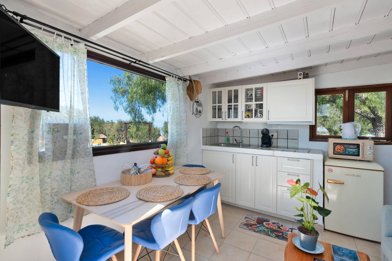 Apartamento entero, Casa de vacaciones 'Las Perseidas' con vistas a la montaña, Wi-Fi y aire acondicionado in Las Manchas, Los Llanos de Aridane