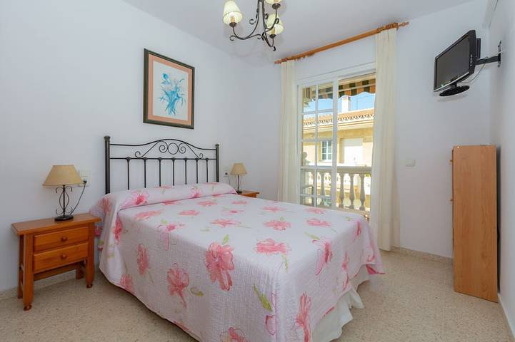 El Morche - Fantastic apartment with shared pool and free Wifi. in Torrox Costa, Torrox