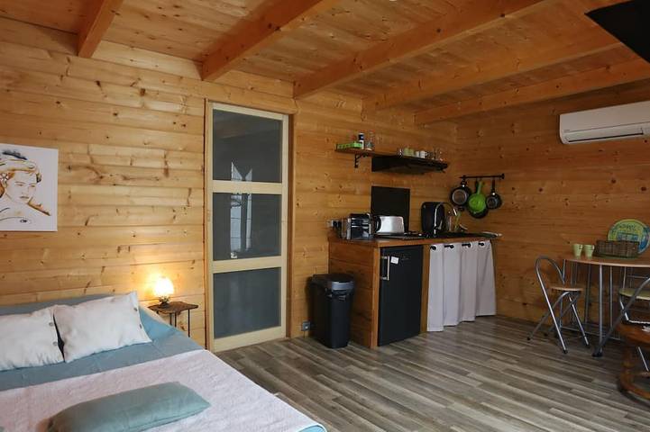 Gîte pour 2 personnes, avec sauna ainsi que jardin et terrasse, animaux acceptés à Mimet - 2
