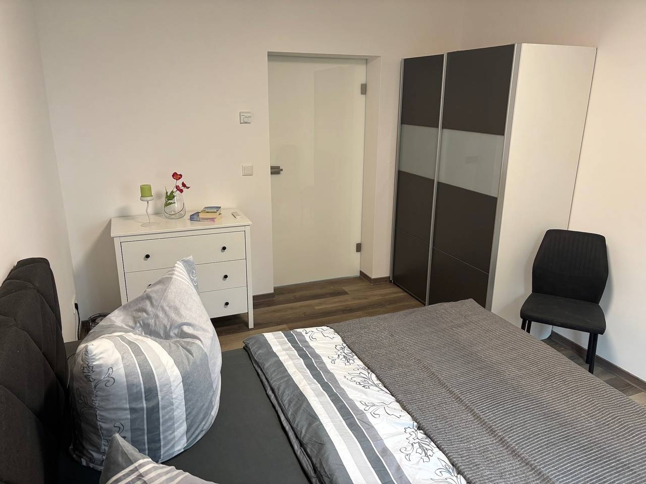 Ganze Ferienwohnung, Living  Apartment Trachenberge 2 in Pieschen (Dresden), Dresden
