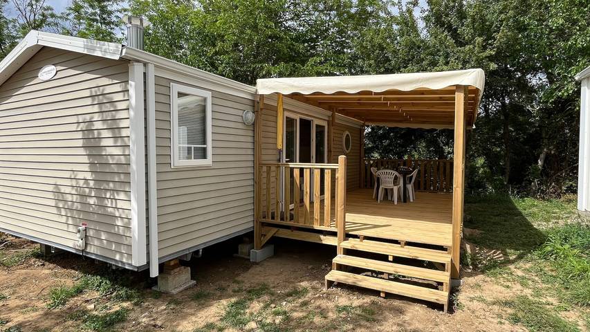 Camping pour 4 personnes, avec Bassin pour enfant
