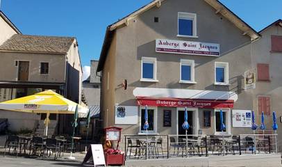 Hôtel pour 2 personnes, avec terrasse et vue à Saint-Alban-sur-Limagnole