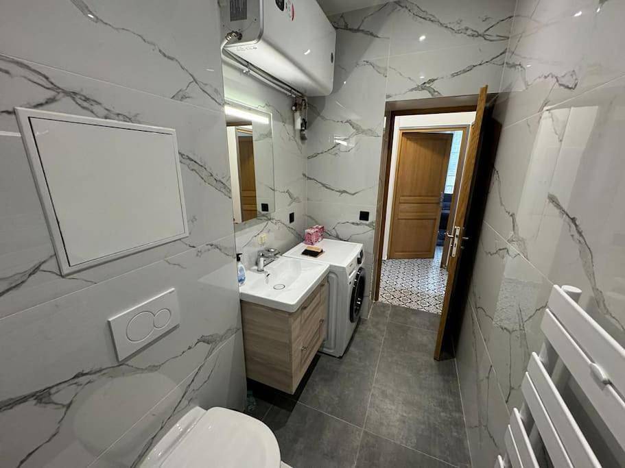 Appartement entier, One-Bedroom Apartment in Dammarie-les-Lys, Seine-et-Marne