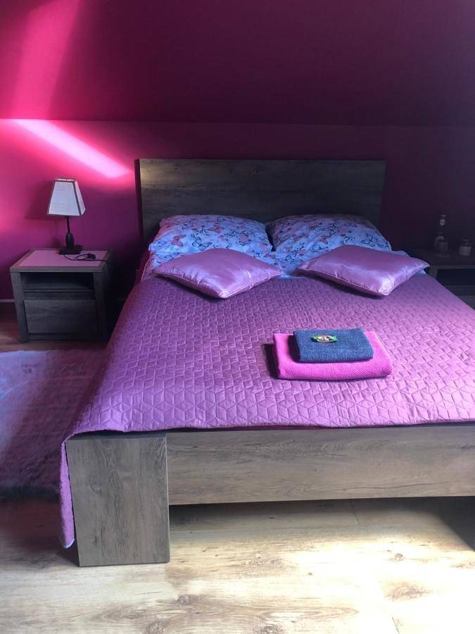 Appartement de vacances pour 3 personnes dans Pal