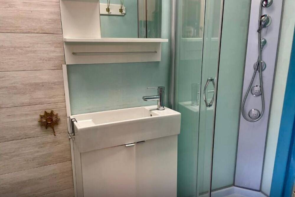 Riojania Heredad - Classic Quadruple Room in La Rioja Province